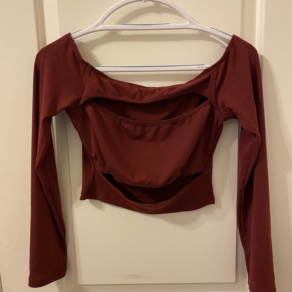 cut out, cropped, off the shoulder too